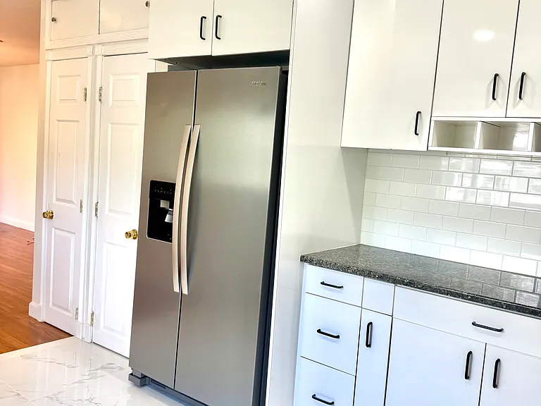 24 Sheldon Pl — Photo 3