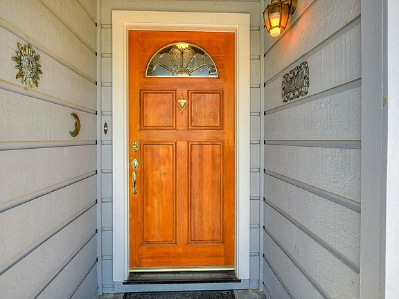 5th image of 2225 Sequoia Dr