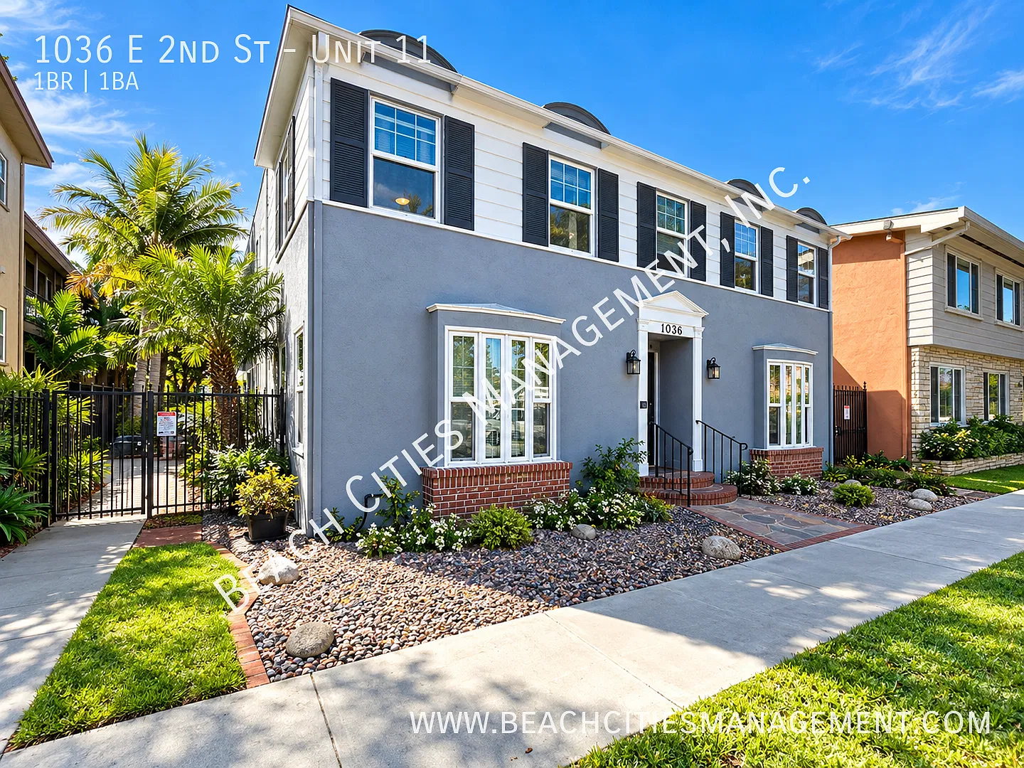 Large Updated Condo Blocks from the Beach! — Photo 2