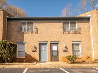 321 Vineyard Park Ct, Winston Salem, NC 27104