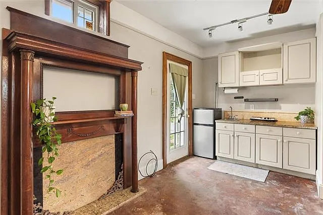 417 Dakin St — Photo 11