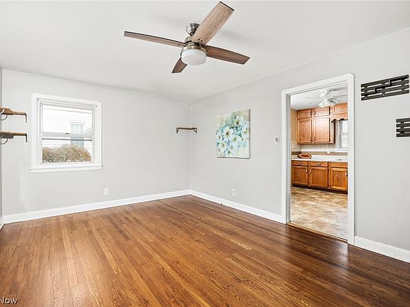 5th image of 147 Overlook Ave