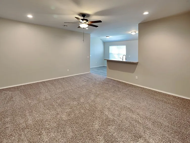 9624 High Noon Rd — Photo 4
