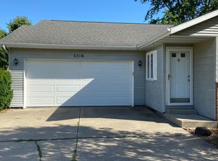 2316 Austin Dr, Springfield, IL 62704