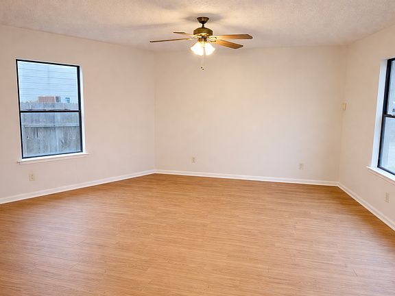 4th image of 9214 New Kenton
