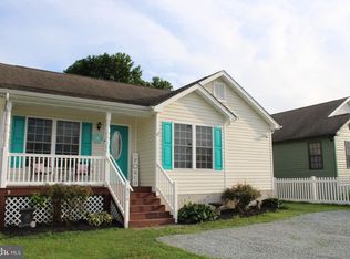 418 Lincoln Ave, Colonial Beach, VA 22443