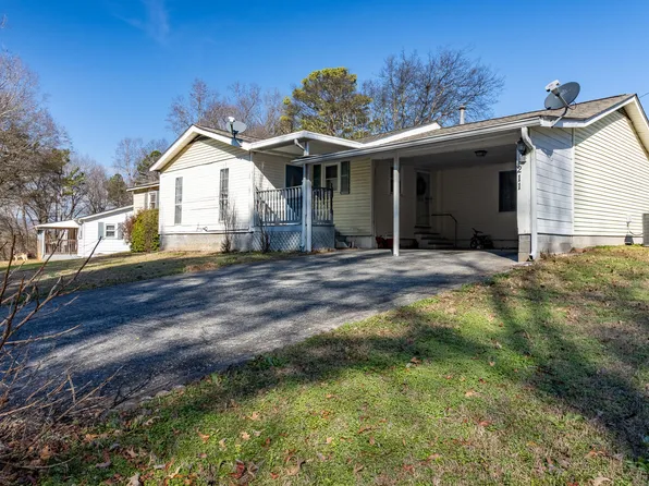 211 E Ezzard Ave, Dalton, GA 30720