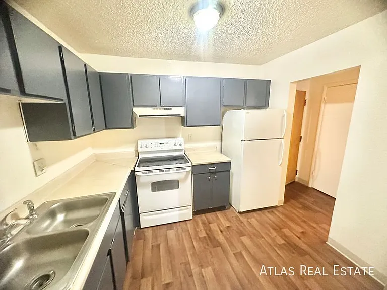 312 W Alabama Ave — Photo 13