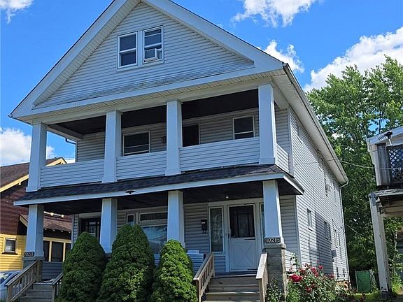 2nd image of 10215 Adelaide Ave