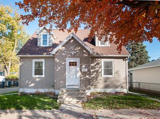 921 14th St S, La Crosse, WI 54601