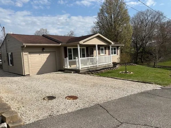 906 Charles St, Flatwoods, KY 41139