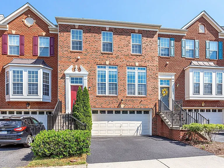 18226 Camdenhurst Dr — Photo 1