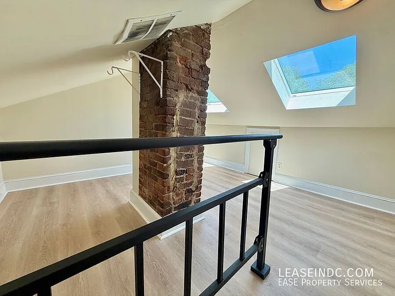 425 5th St SE — Photo 22