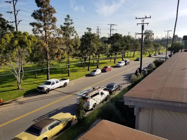 Seabreeze Apartments, 646 W Imperial Ave #013d93ce9, El Segundo, CA 90245