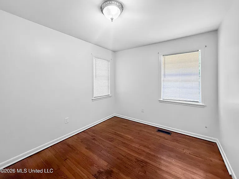 107 Ann Dr — Photo 11