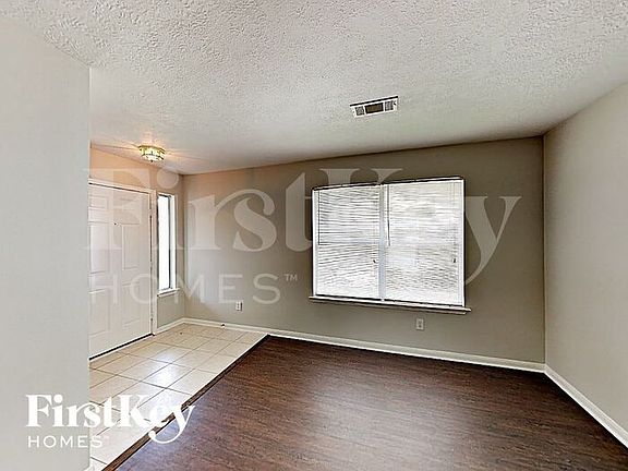 3rd image of 19407 Cavern Springs Dr