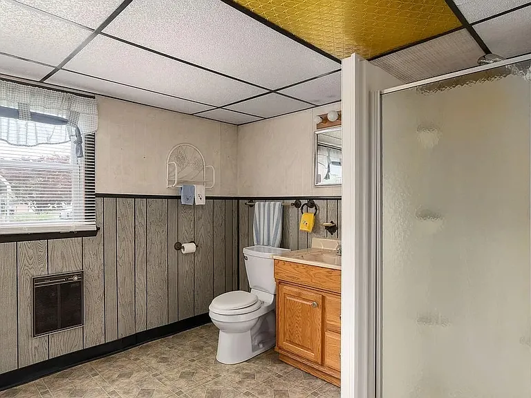 314 Lake Dr — Photo 6