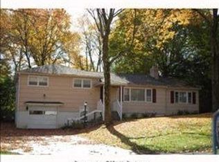 51 E Ridge Dr, Middlebury, CT 06762