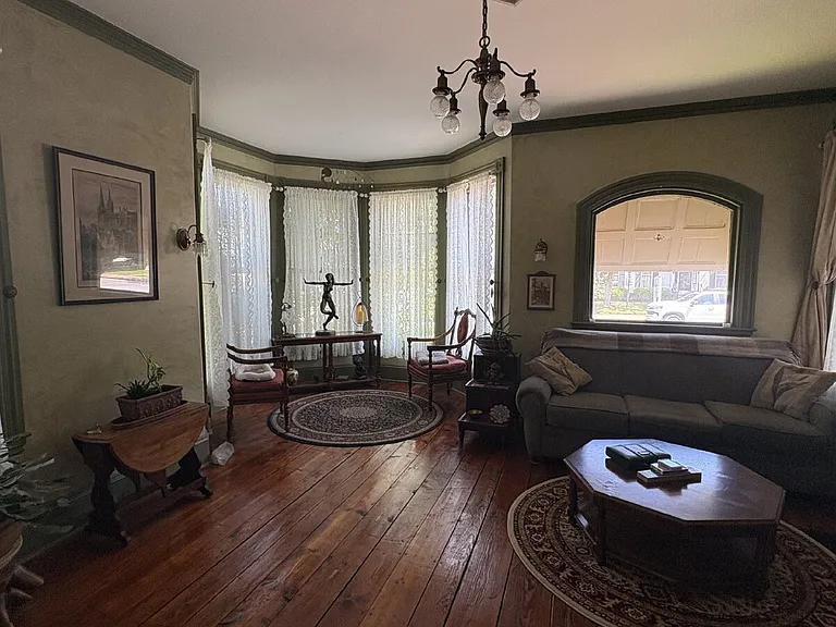 342 Main St — Photo 9