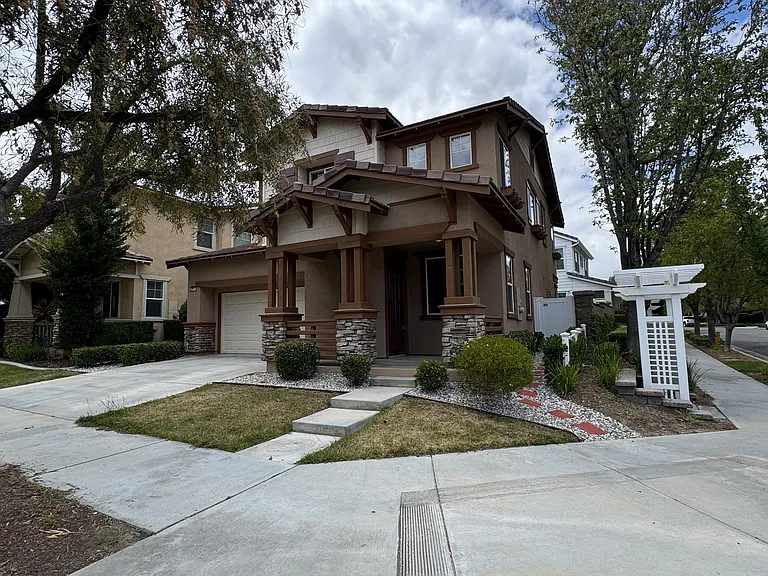 28512 Plymouth Way — Photo 2