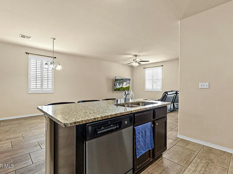 3909 Desert Dunes Dr — Photo 8