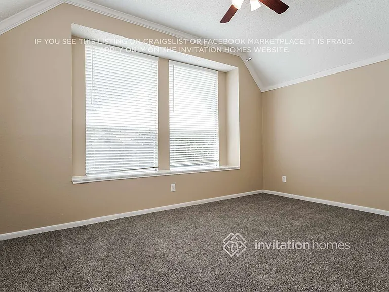553 Mercer St — Photo 12