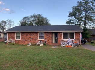 121 Big Sink Rd, Versailles, KY 40383