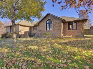 3421 W Laurel Cir, Springfield, MO 65807