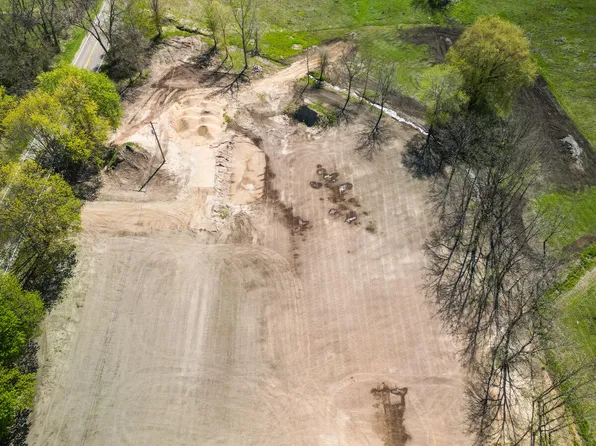 2308 W 112th St, Grant, MI 49327
