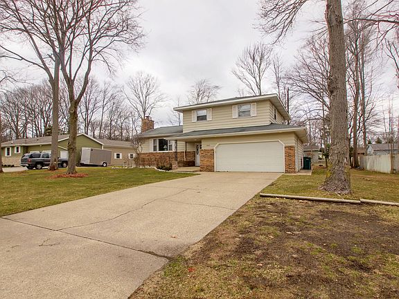 4th image of 1260 Crandall Ave