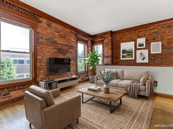 10 1/2 Clark Pl, Columbus, OH 43201