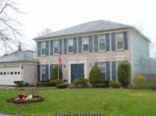 118 Hamilton Rd, Sterling, VA 20165