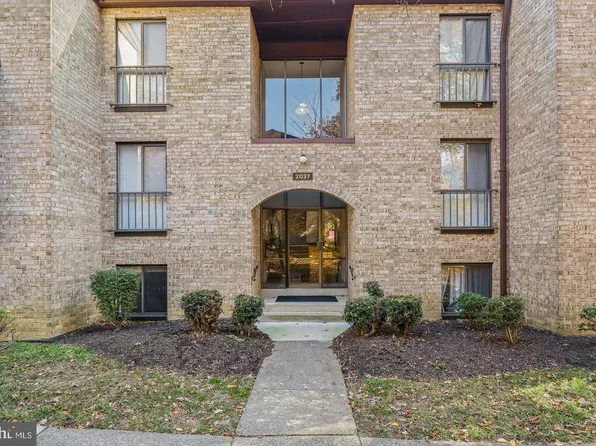 2037 Royal Fern Ct APT 47/2C, Reston, VA 20191