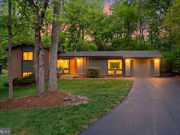 2nd image of 4106 Yerkes Pl