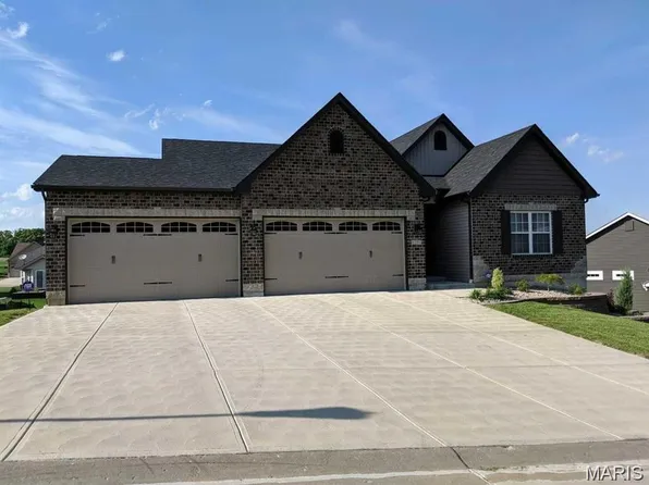 9840 Ridgecrest Dr, Hillsboro, MO 63050