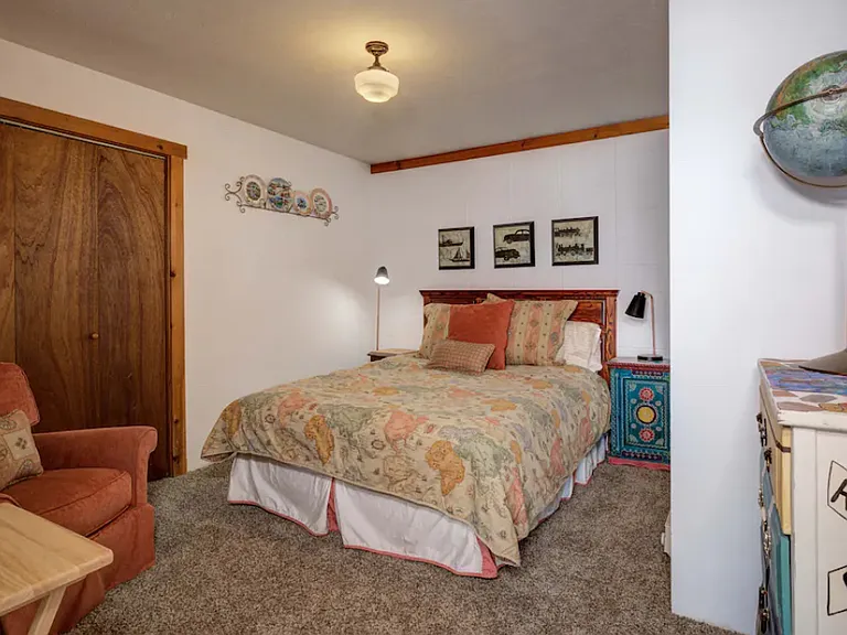 76999 Gallatin Rd — Photo 2