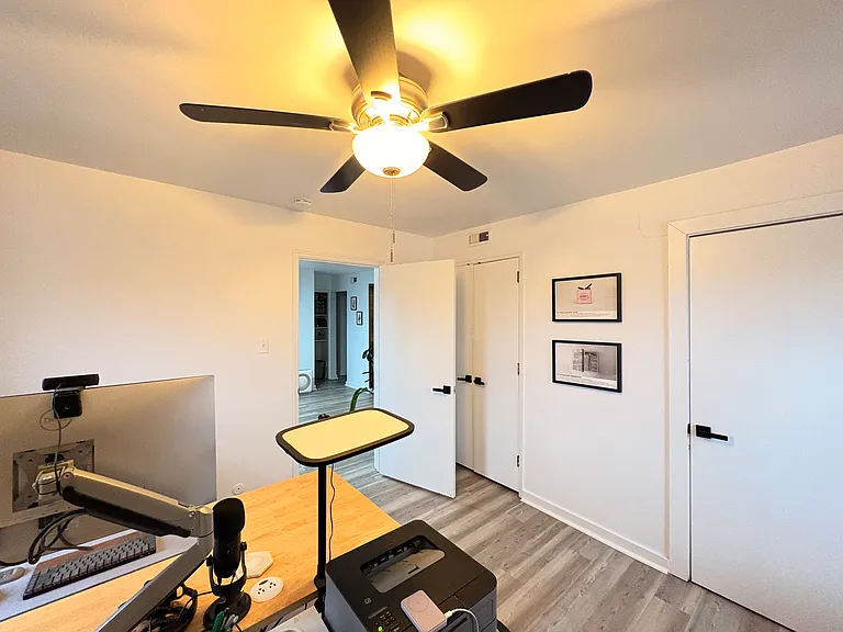 5737 Hobart St #4 — Photo 25
