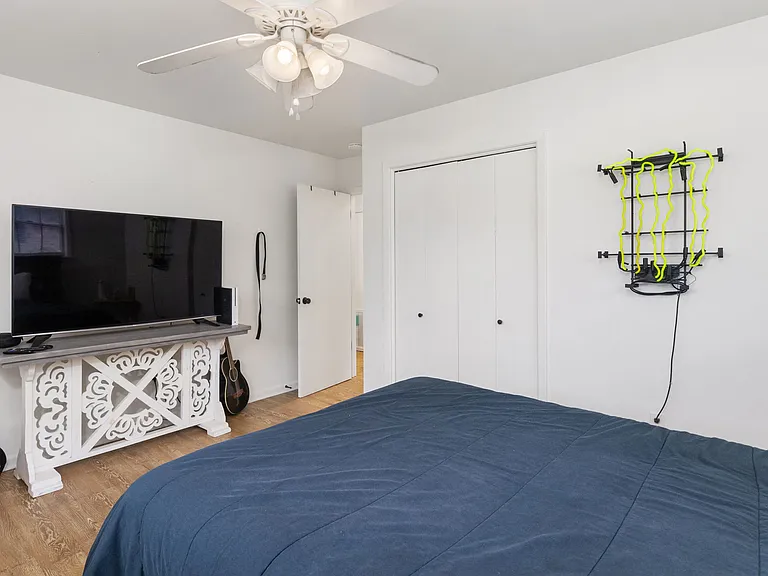 1406 Russell Ave — Photo 19