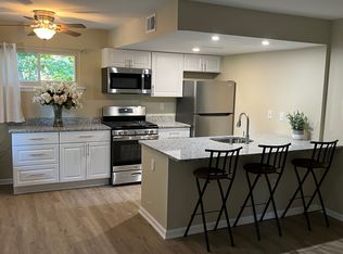 8 Cedar Ave APT A, Baltimore, MD 21286