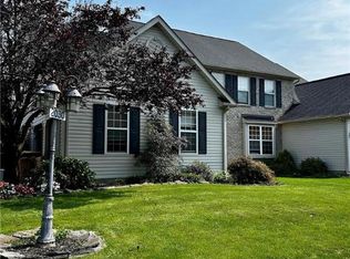 2030 Rolling Meadow Dr, Macungie, PA 18062