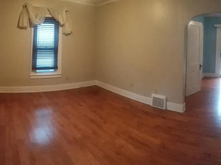 1020 Poxson Ave — Photo 7