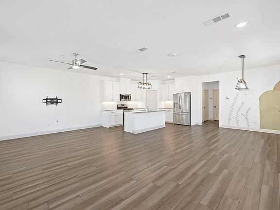 5th image of 13115 Teton St
