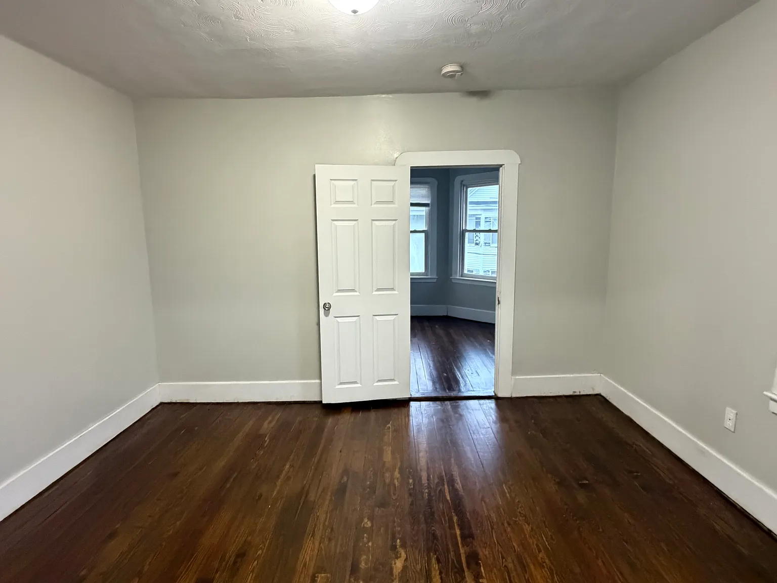 2 bed, 800 sqft, $1,300 — Photo 4