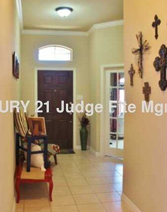 2nd image of 209 Longhorn Dr