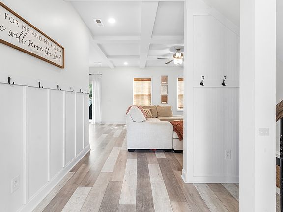 4th image of 254 Stone Bluff Way