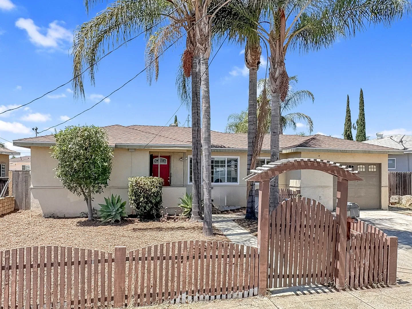 SD: Welcoming 3BD/1.5BA Home in Escondido with Large Backyard & 1-Car Garage — Photo 2