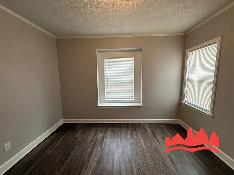993 Gordon St — Photo 13