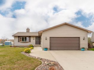 209 Parkgate Rd, Cedar Falls, IA 50613