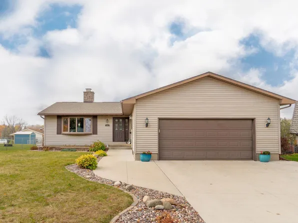 209 Parkgate Rd, Cedar Falls, IA 50613