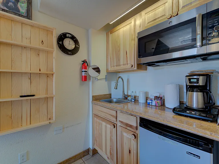 10755 Ute Pass Ave #4 — Photo 3